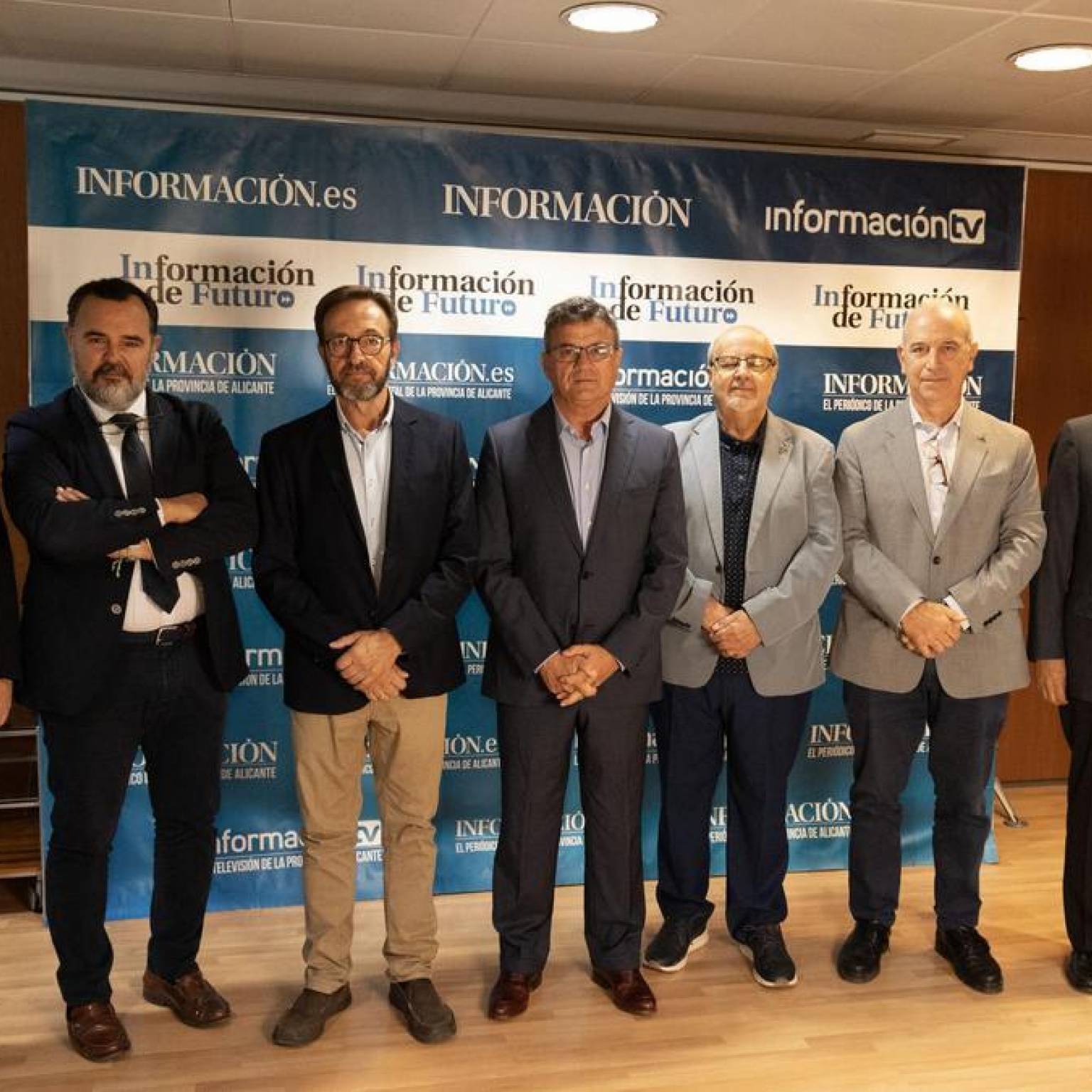 El Colegio participa en una mesa redonda: ¿Cómo sirven a la sociedad los colegios profesionales?
